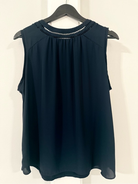 LOFT Tops - LOFT Navy Crochet-Trim Sleeveless Camisole